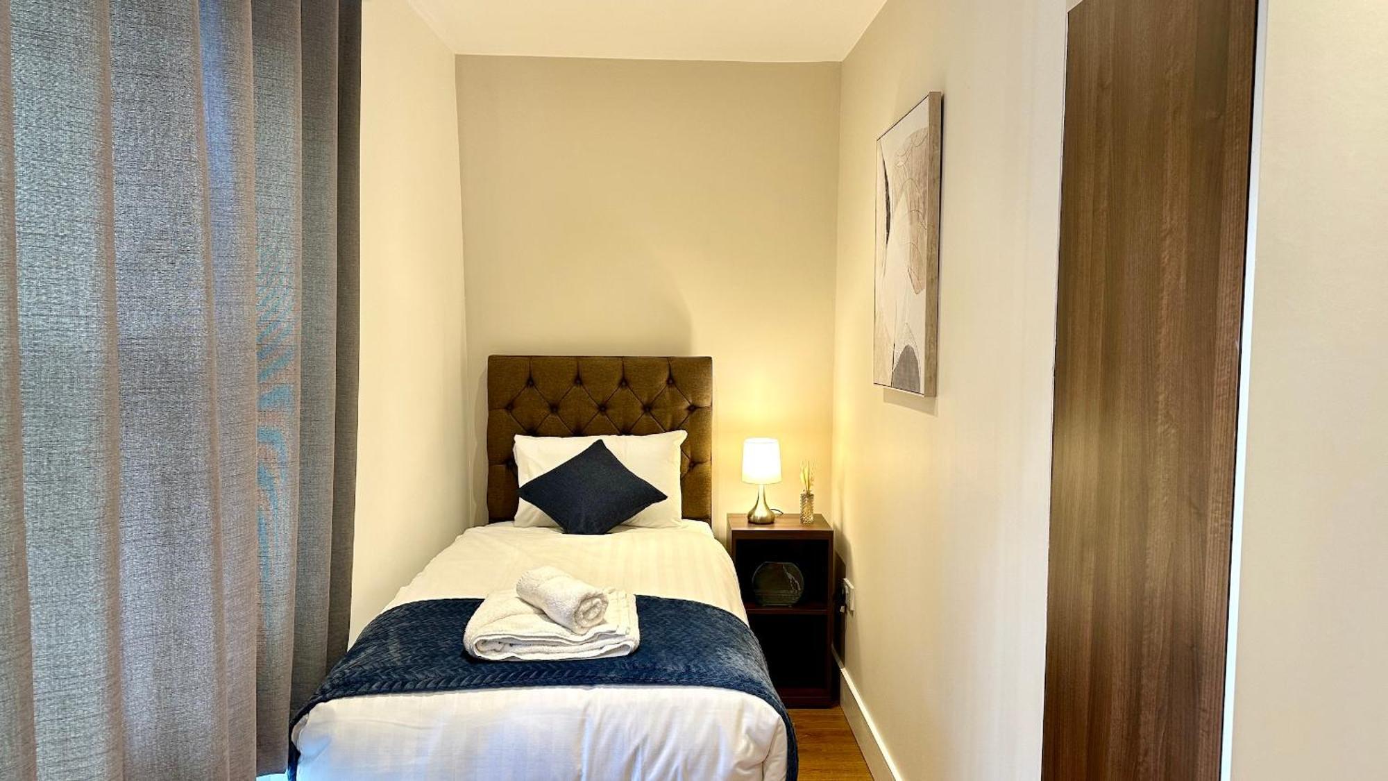 לונדון Putera Puteri Residence מראה חיצוני תמונה